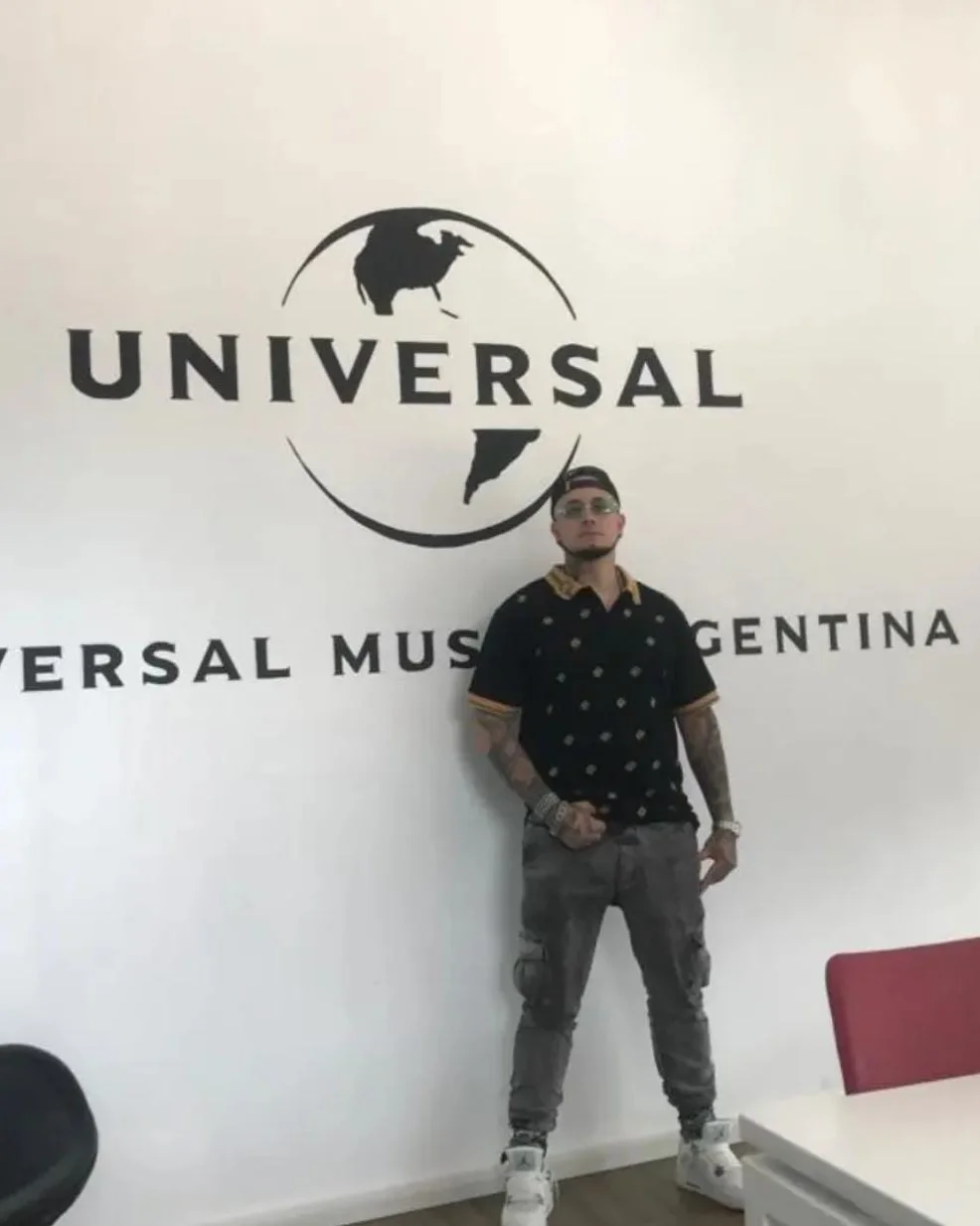 Santiago Rizzo (Gran Aukan) en las oficinas de Universal Music Argentina